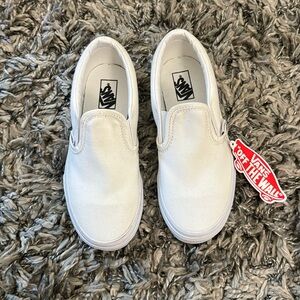 Kids 3 -Brand new white classic vans